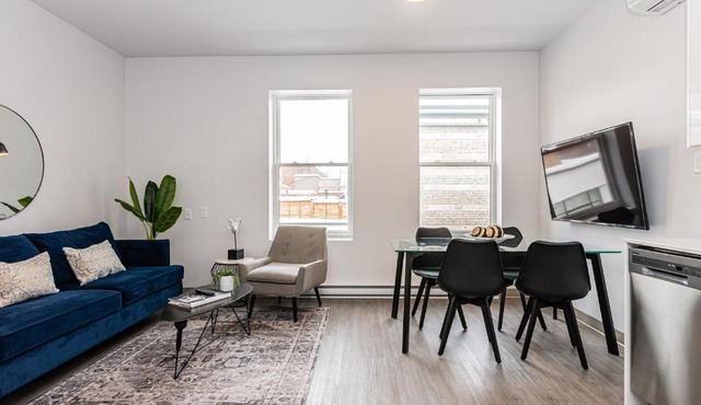 Modern and New Studio in the Heart of the City by Den Stays