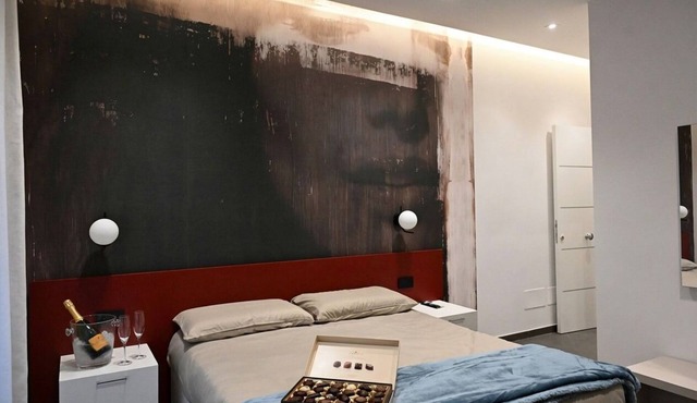Modern and refined rooms Intimate and relaxing atmosphere in the heart of Pagani