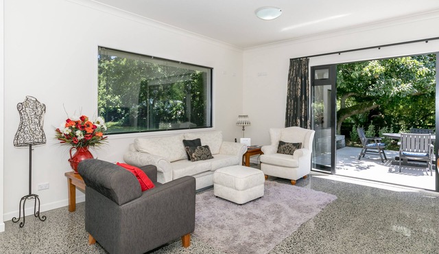 Modern and Spacious Apartment in Tamahere Country Living Zone