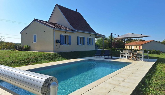 Modern and spacious dream accommodation with pool in the heart of the Dordogne!