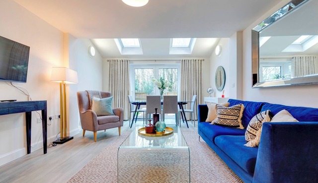 Modern and Spacious Townhouse with Own Carpark | Pass the Keys