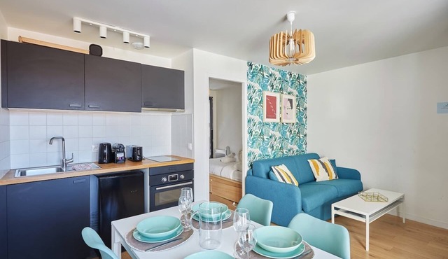 Modern apartment Boulogne facing "Les Passages"