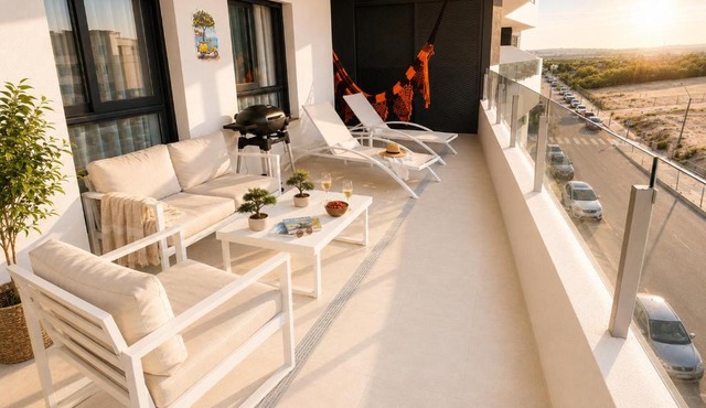 Modern Apartment with Large Sunny Terrace & Pool Costa Blanca