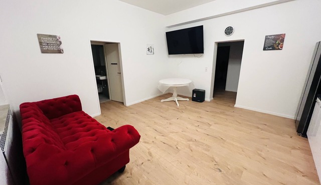 Modern Apartment 6 Beds Wifi Parking 3 Bedrooms