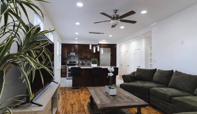 Modern apartment close to major sporting events (Citi Field, US Open)