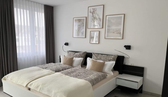 Modern apartment for 2 people. close to town