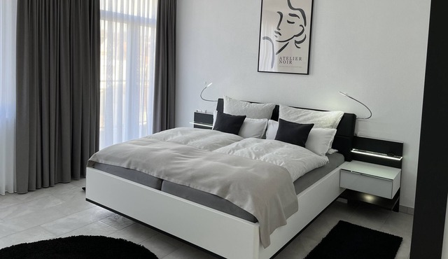 Modern apartment/holiday apartment near the city for 2 pers.