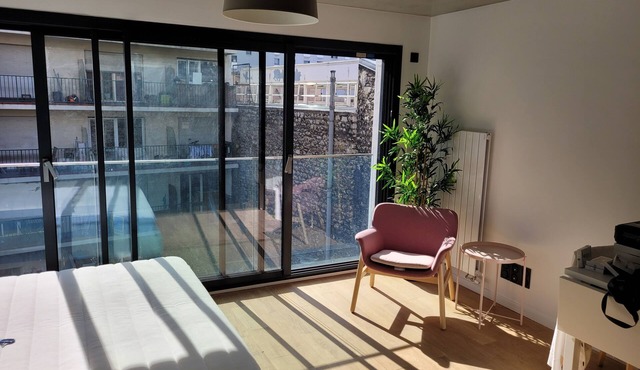 Modern apartment in Paris - Long-term rental only