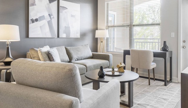 Modern Apartment in Prime Location (ID1002X885)