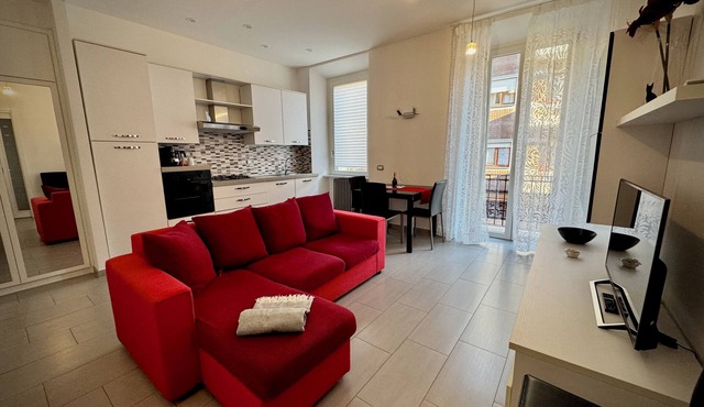 Modern apartment in city center, 5 min. walk from rail station and cruise port.