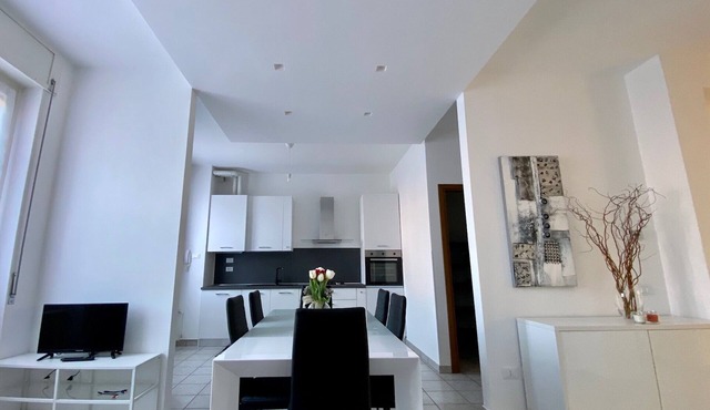 Modern Apartment Luci & Stelle near Lake Como