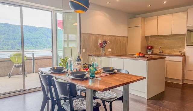 Modern apartment with lake view at Lake Ossiach.