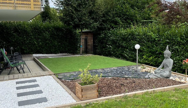 Modern apartment with garden/Tram/free parking