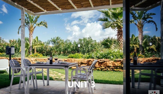 Modern Apartment with Pool, Garden, Wi-Fi, Terrace, Barbecue, Air Conditioning