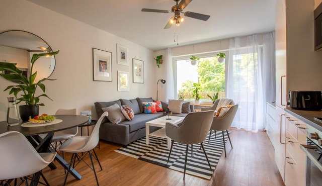 Modern Apartment with Balcony near SBB - Special TRIO PICASSO Apartment, Basel, up to 6 guests