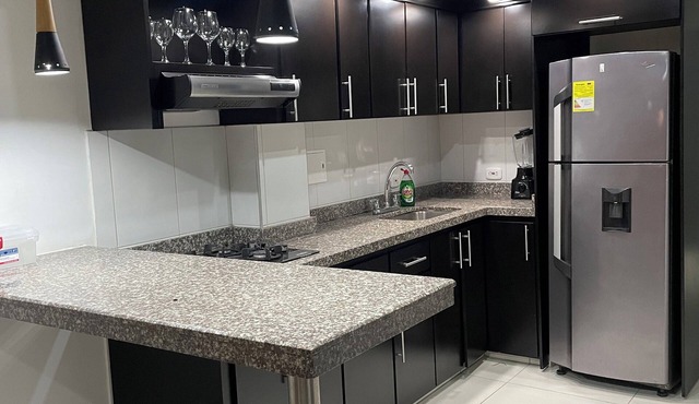 Modern Apartment with Views, Netflix, High Speed Wifi High Quality Linens