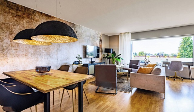 Modern apartment with balcony & 2 parking spaces