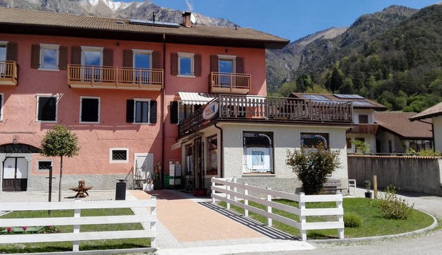 MODERN APARTMENT with BALCONY AND LAKE VIEW full confort - Ledro, Mezzolago,