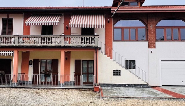 Modern apartment with all comforts in the historic center of the town.