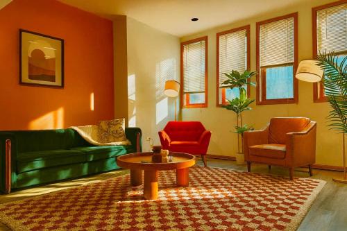 Modern Apt Billiards 1 Private Patio 1 Parking
