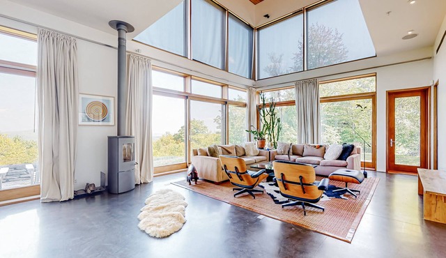 Modern architectural gem with stunning mountain view, wood stove & firepit