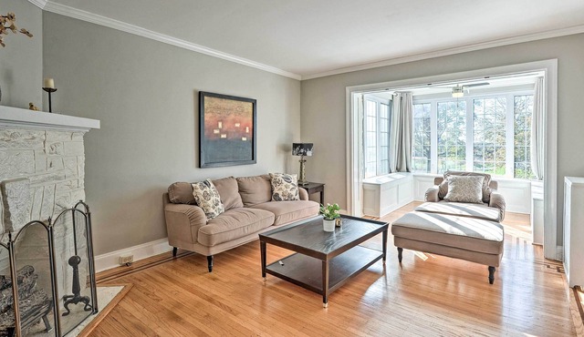 Modern Baltimore Escape w/ Deck: 4 Mi to Dtwn