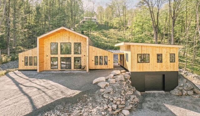 Modern Barn House | Stratton Mountain Retreat