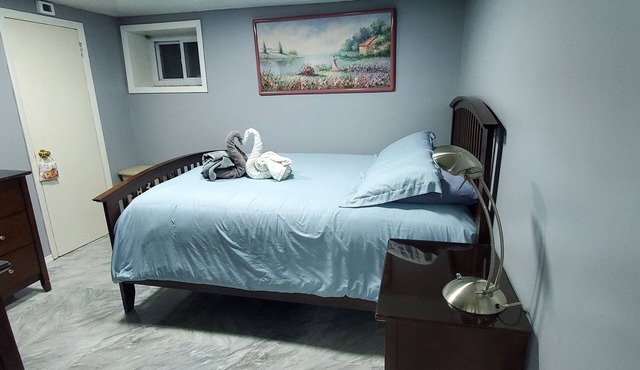 Modern Basement close to New York city, American Dream mall, Metlife stadium.