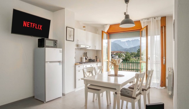 Modern Beach Apartment Near Forte dei Marmi