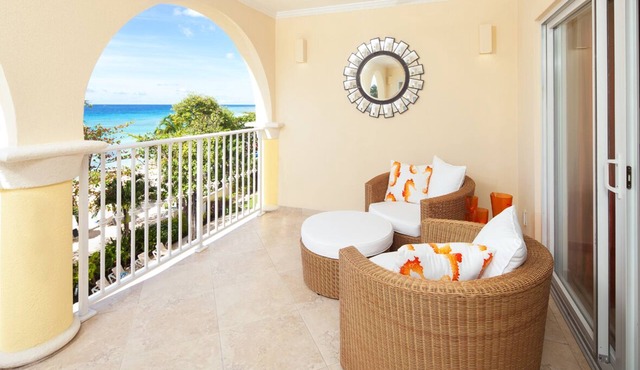 Modern Beachfront Condo with Pool - Sapphire 309