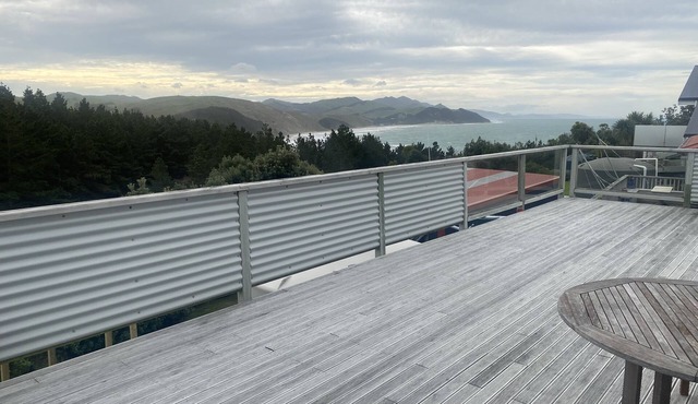 Modern Beach house sleeps up to 8