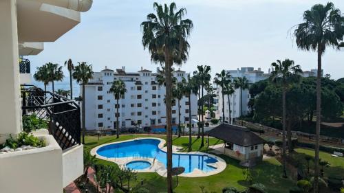 Modern Beachfront 1BR Apartment Calahonda