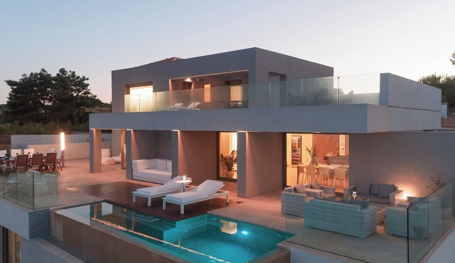 Modern Beachfront Villa in Gorgeous Skala, Kefalonia