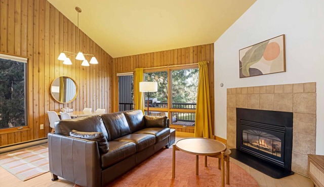 Modern Bend Getaway Near Downtown + Pool & Hot Tub