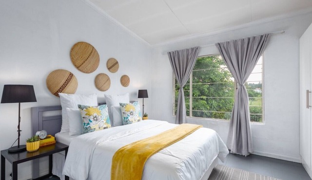 Modern Bohemian Apartment with Pool, Fibre Wi-Fi and Bbq Patio in Centurion