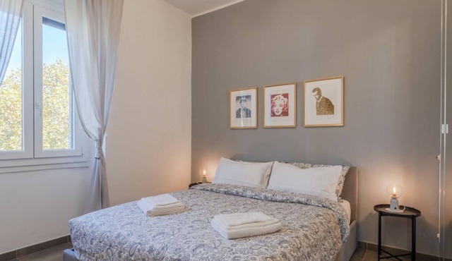 Modern Bright 2BR Penthouse Close to City Center