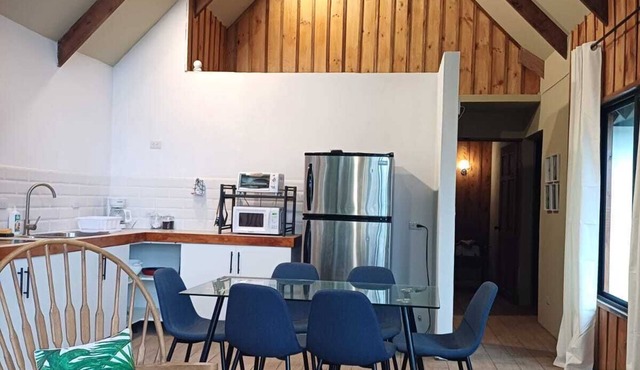 Modern cabin with private deck close to Zarcero