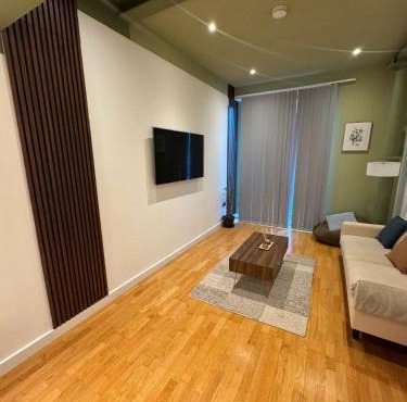 Modern Central Manchester Condo Next To AO Arena - Parking - Local Attractions