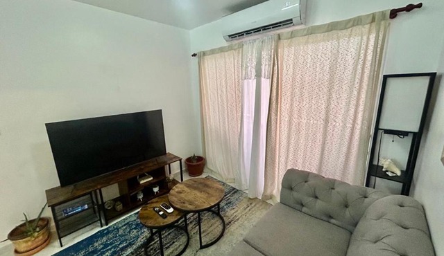 Modern, Centric Condo - Close to BEST beaches