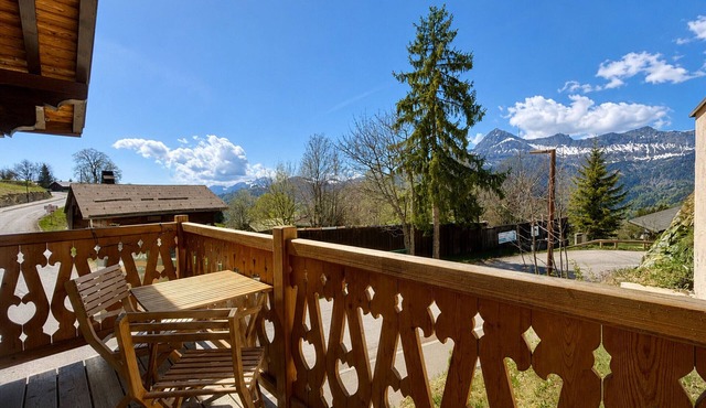 Modern chalet for 4 pers with parking and Wifi in Crest-Voland