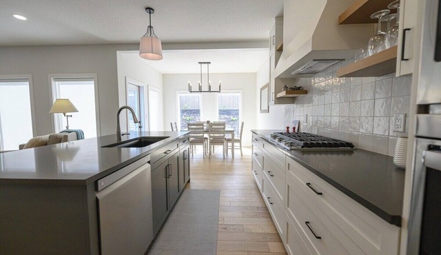 Modern Charm | Full House + AC | 2 Smart TVs