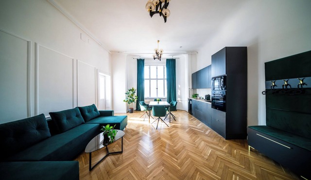 Modern-Classic Fully Renovated apartment at Riverfront with Amazing view.
