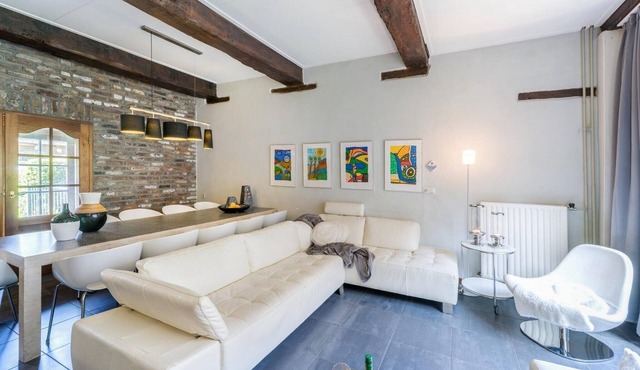 Modern Comfort in a Central Spot
