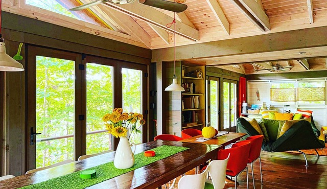Modern Comfort Meets Nature -Private Dock, Fire Pit & Detached Sleep Cabins