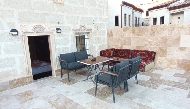 Modern comfort with a Historik 200-year-old Guesthouse invites you!