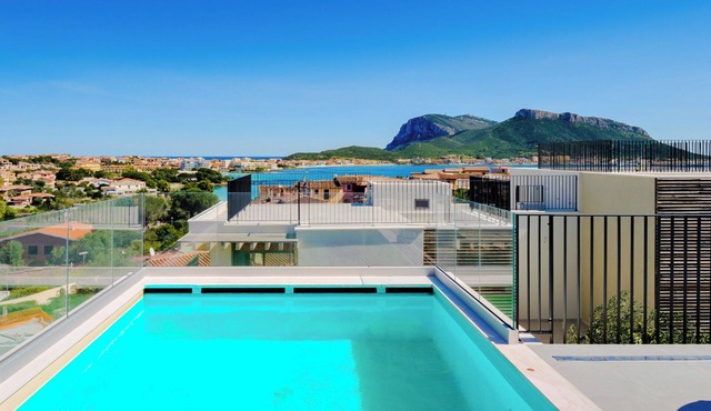 Modern, comfortable villa in Costa Smeralda, Sardinia near Olbia Airport