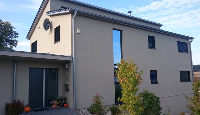 Modern & comfortable vacation apartment with own entrance, large balcony. Terrace & own PP
