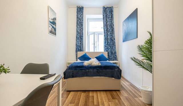 Modern Comforts: Chic Studio Apt Centrally Located