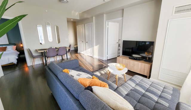 Modern Condo (2BD+2BATH), Free Parking