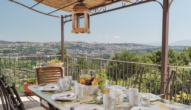 Modern confort with a breath-taking view.